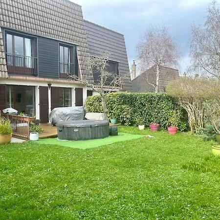 New With Direct Access A Big Garden Apartment Saint-Germain-en-Laye